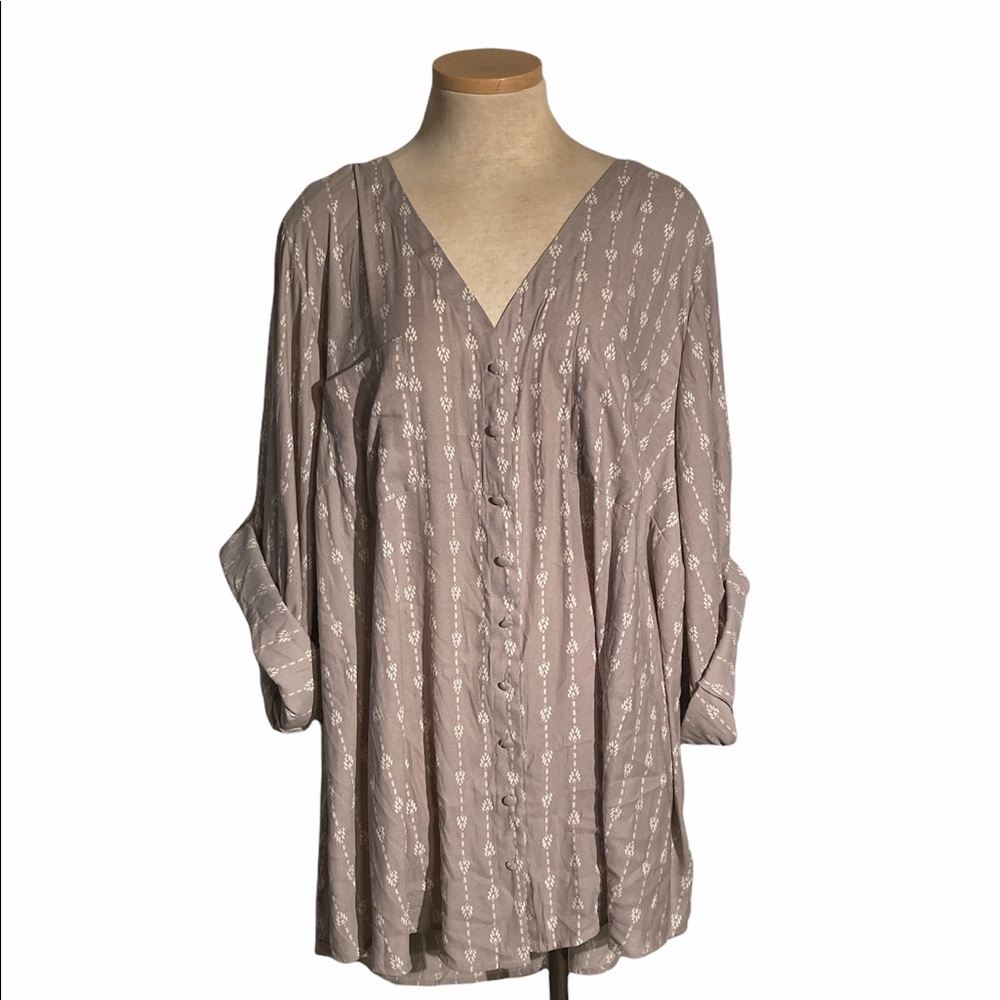 Torrid Button Down Patterned Blouse Size 5 Plus S… - image 1